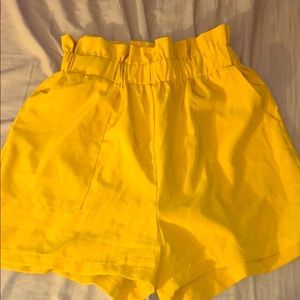 XS highwasited elastic band shorts